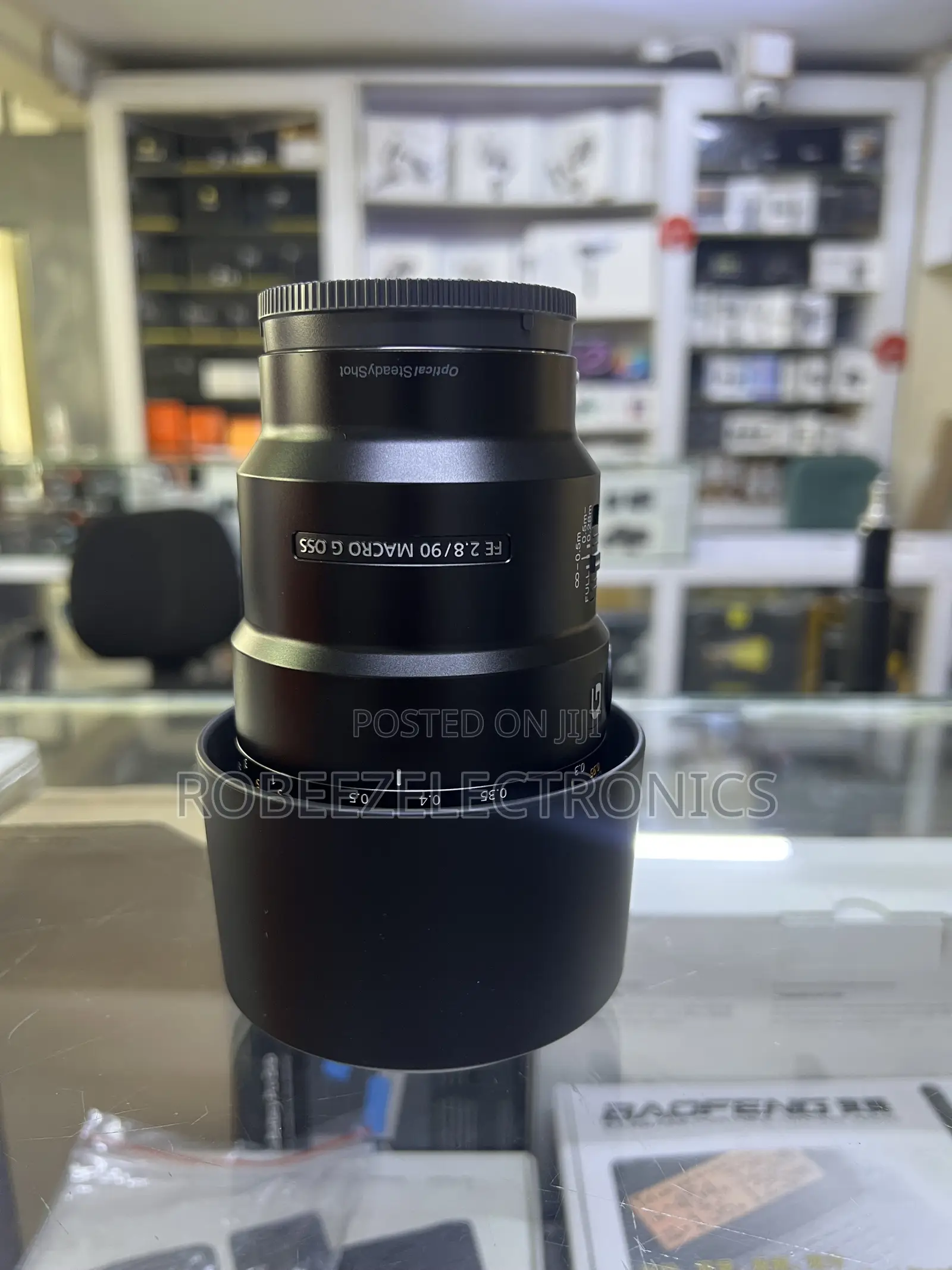 Sony FE 90mm F/2.8 Macro G OSS Lens