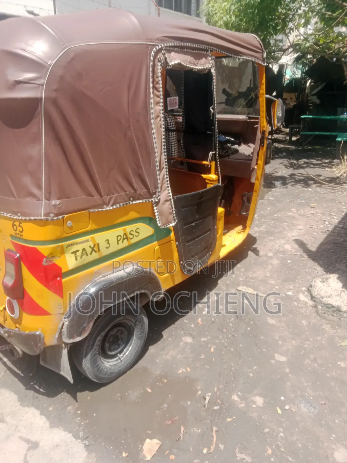 Bajaj RE 2021 Yellow