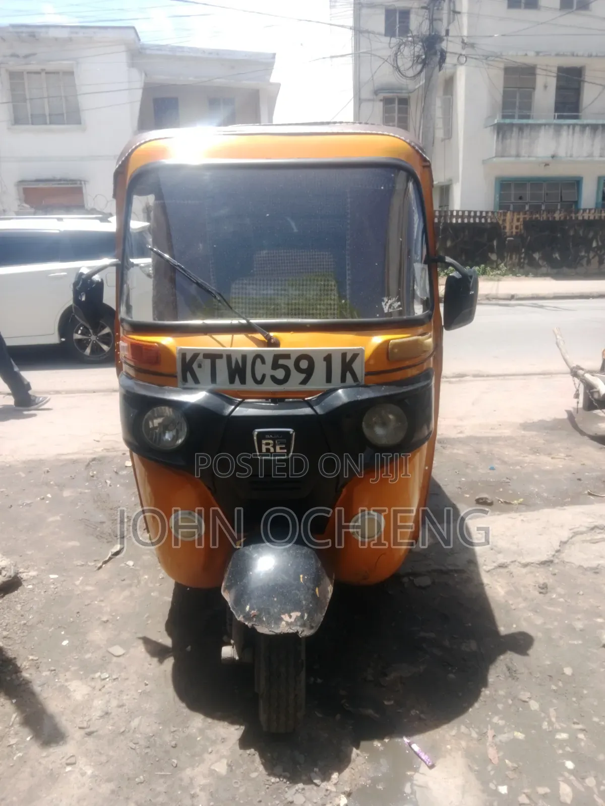Bajaj RE 2021 Yellow