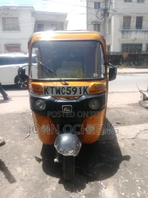 Bajaj RE 2021 Yellow