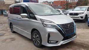 Nissan Serena 2019 Silver