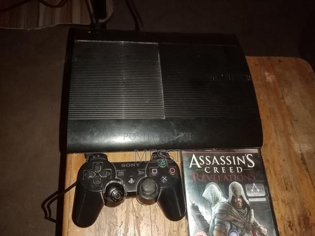 Ps3 Super Slim+controller +2 Games