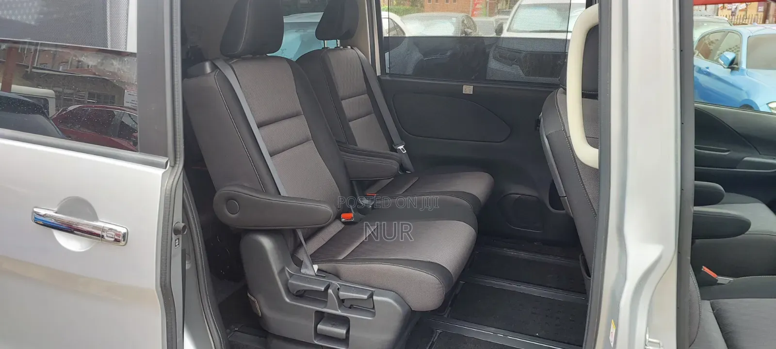 Nissan Serena 2019 Silver