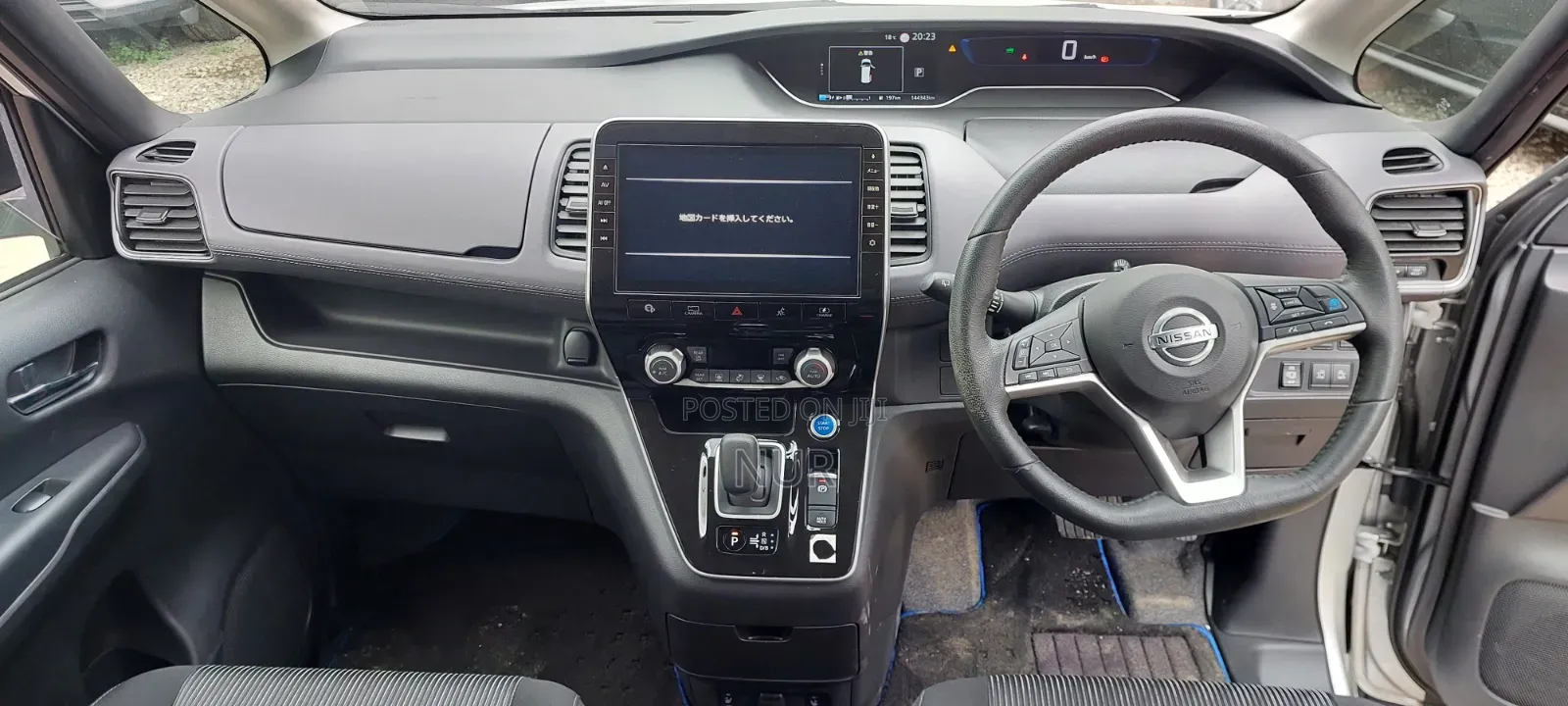 Nissan Serena 2019 Silver