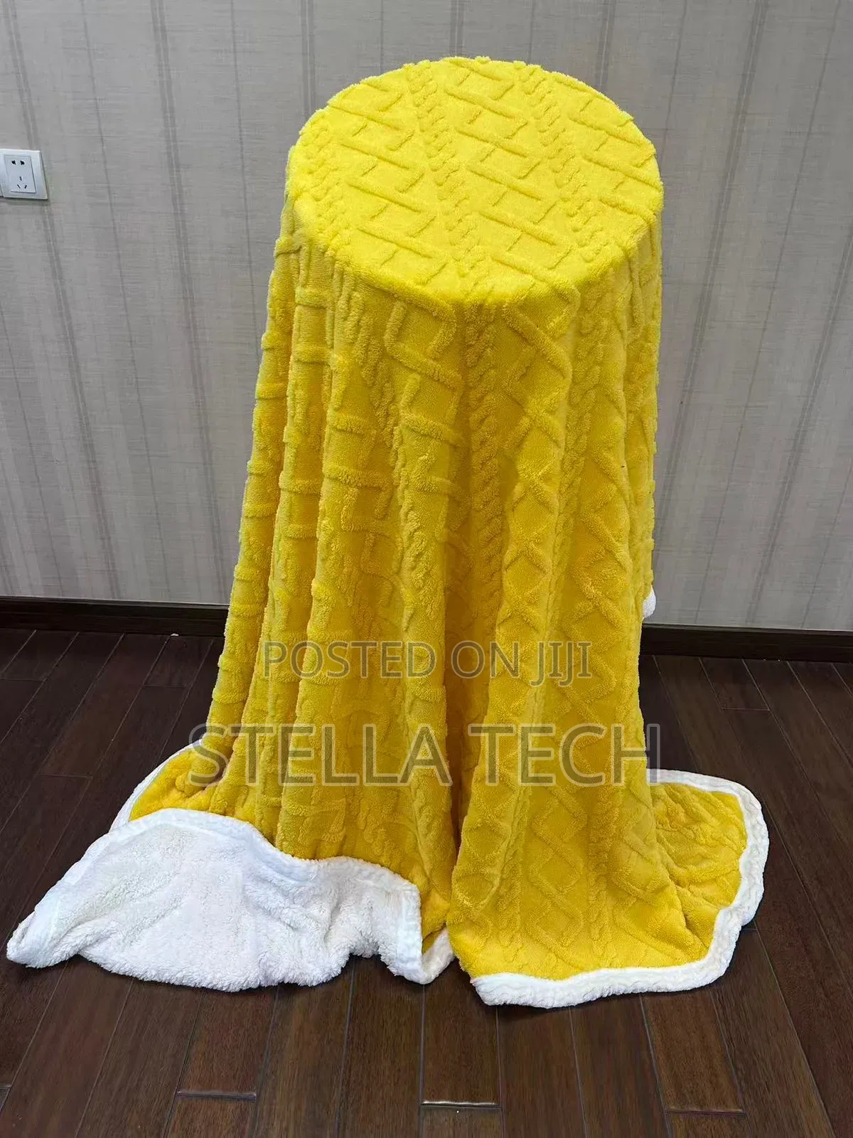 Heavy Sherpa Fleece/Throw Blanket Available*
~Size: 6*6