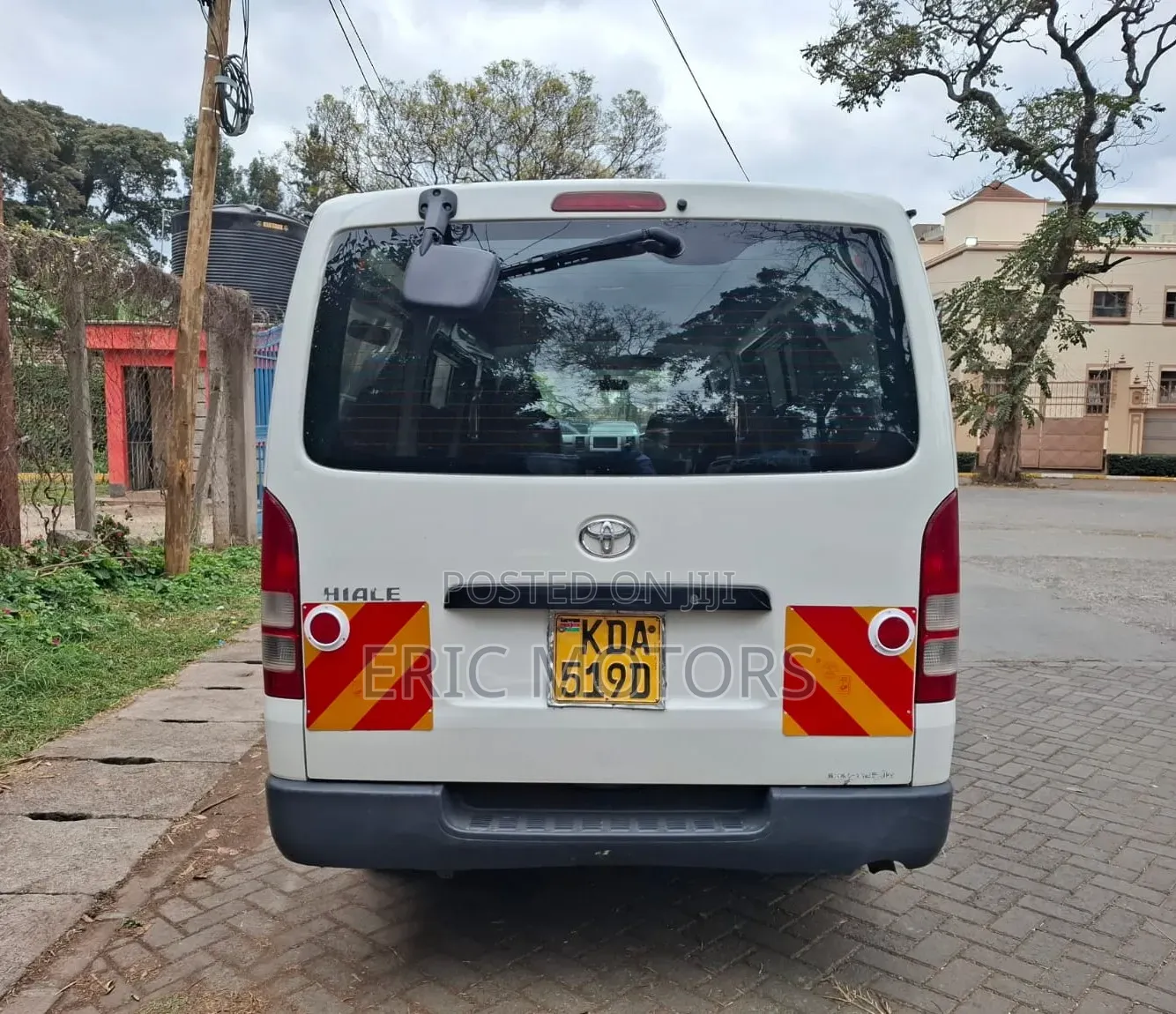 Toyota HiAce 2013 White