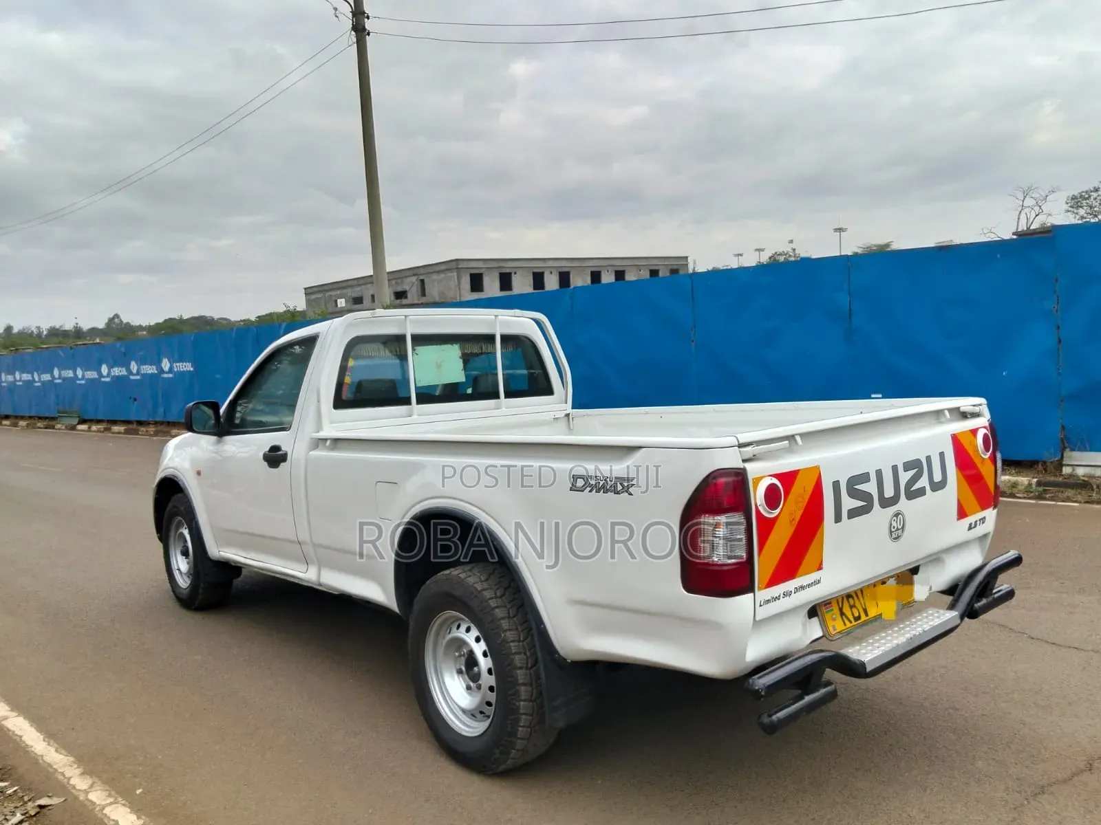 Isuzu D-MAX 2012 White