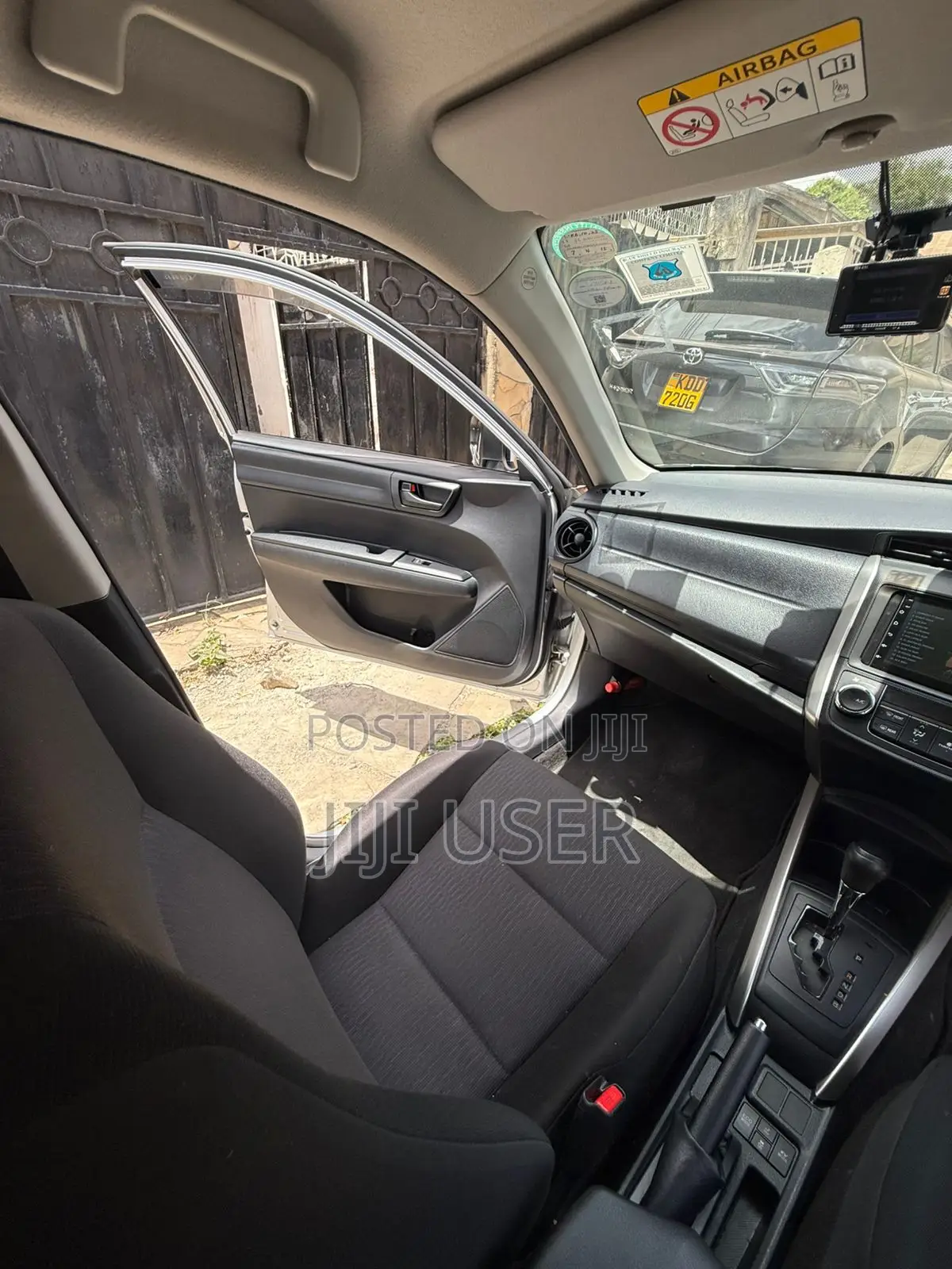 Toyota Corolla Fielder 1.5 Hybrid FWD 2018 Silver