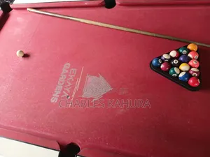 Slightly Used, Well Maintained Pool Table for Sale