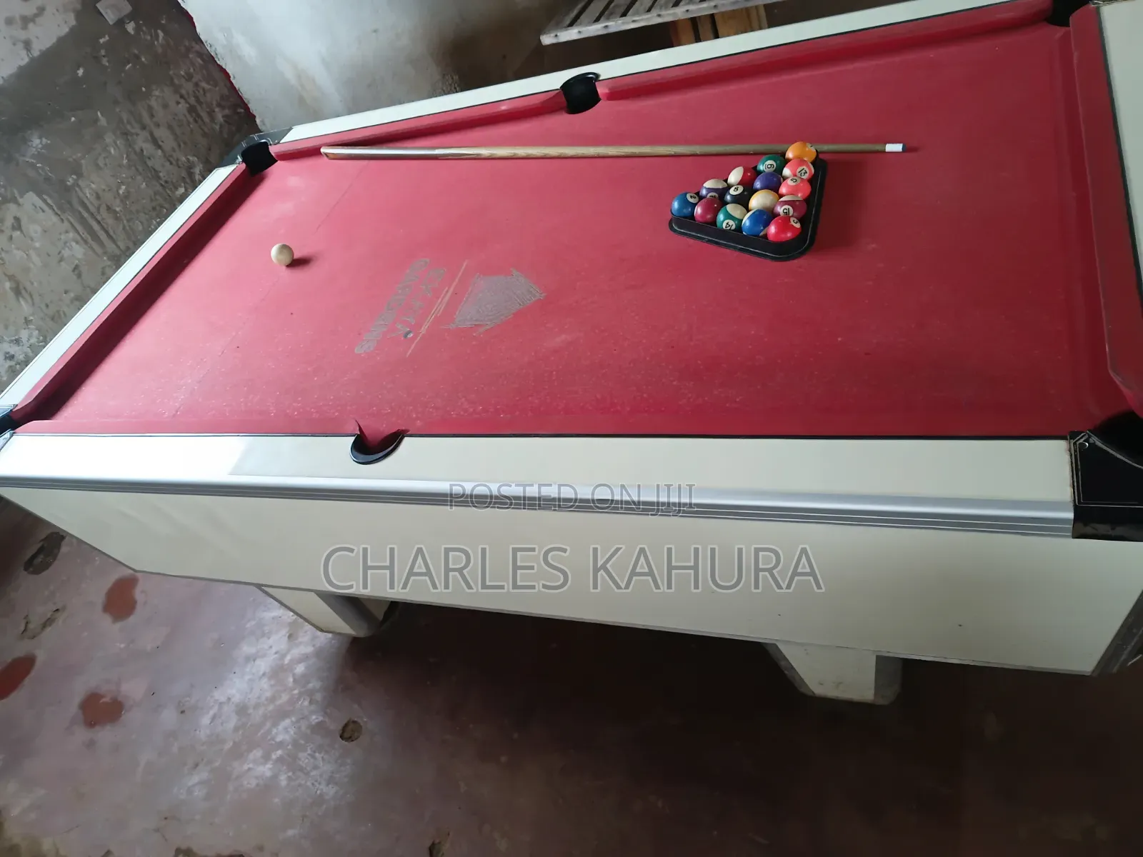 Slightly Used, Well Maintained Pool Table for Sale