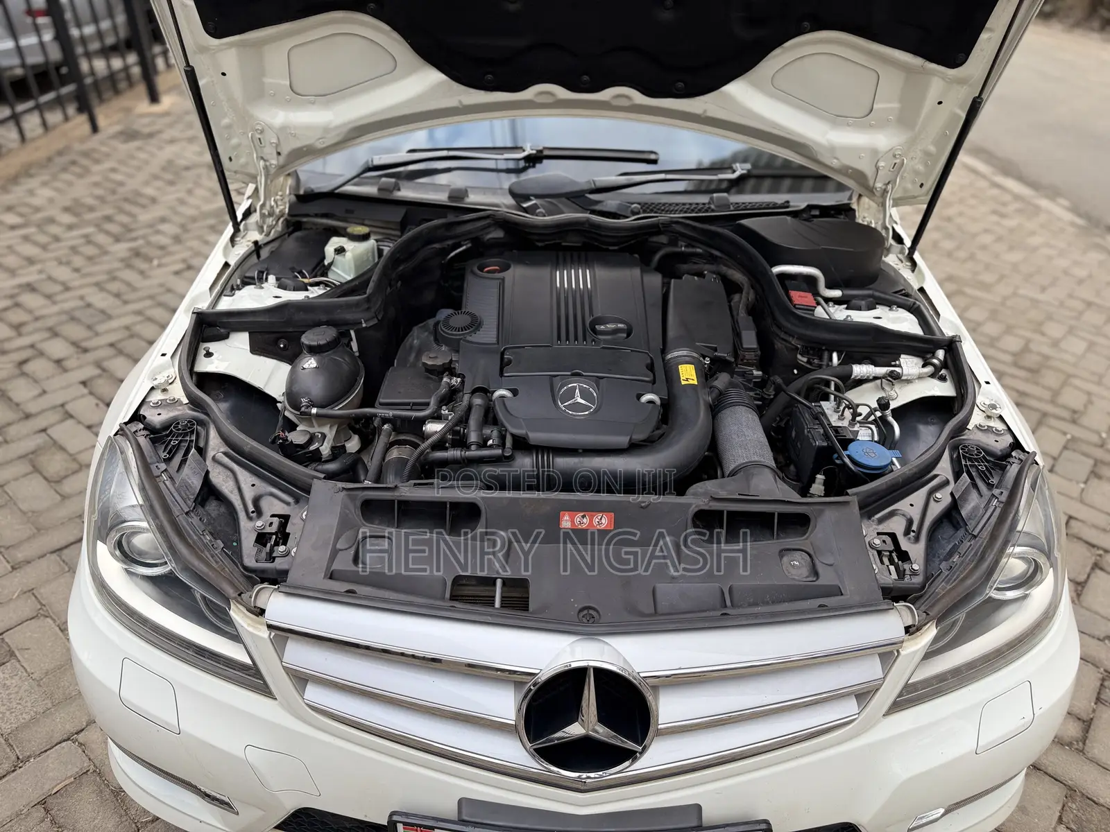 Mercedes-Benz C200 2012 White