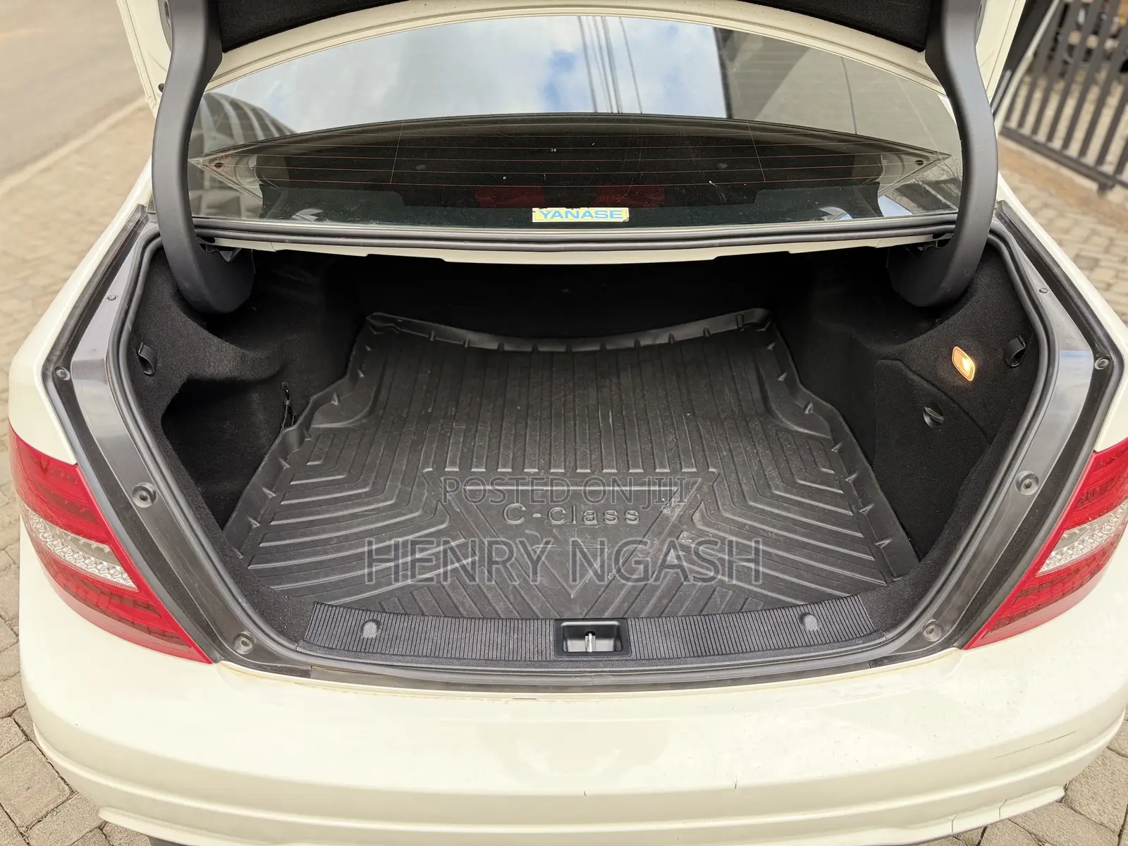 Mercedes-Benz C200 2012 White