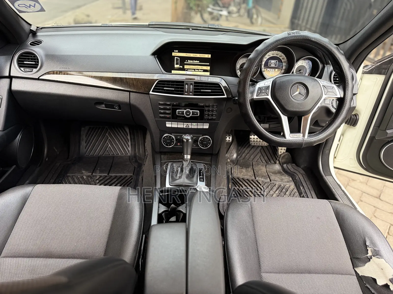 Mercedes-Benz C200 2012 White