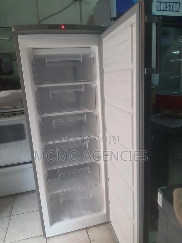 Von Upright Freezer