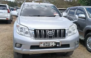 Toyota Land Cruiser Prado 2012 Silver