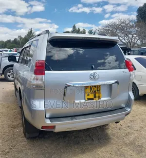 Toyota Land Cruiser Prado 2012 Silver