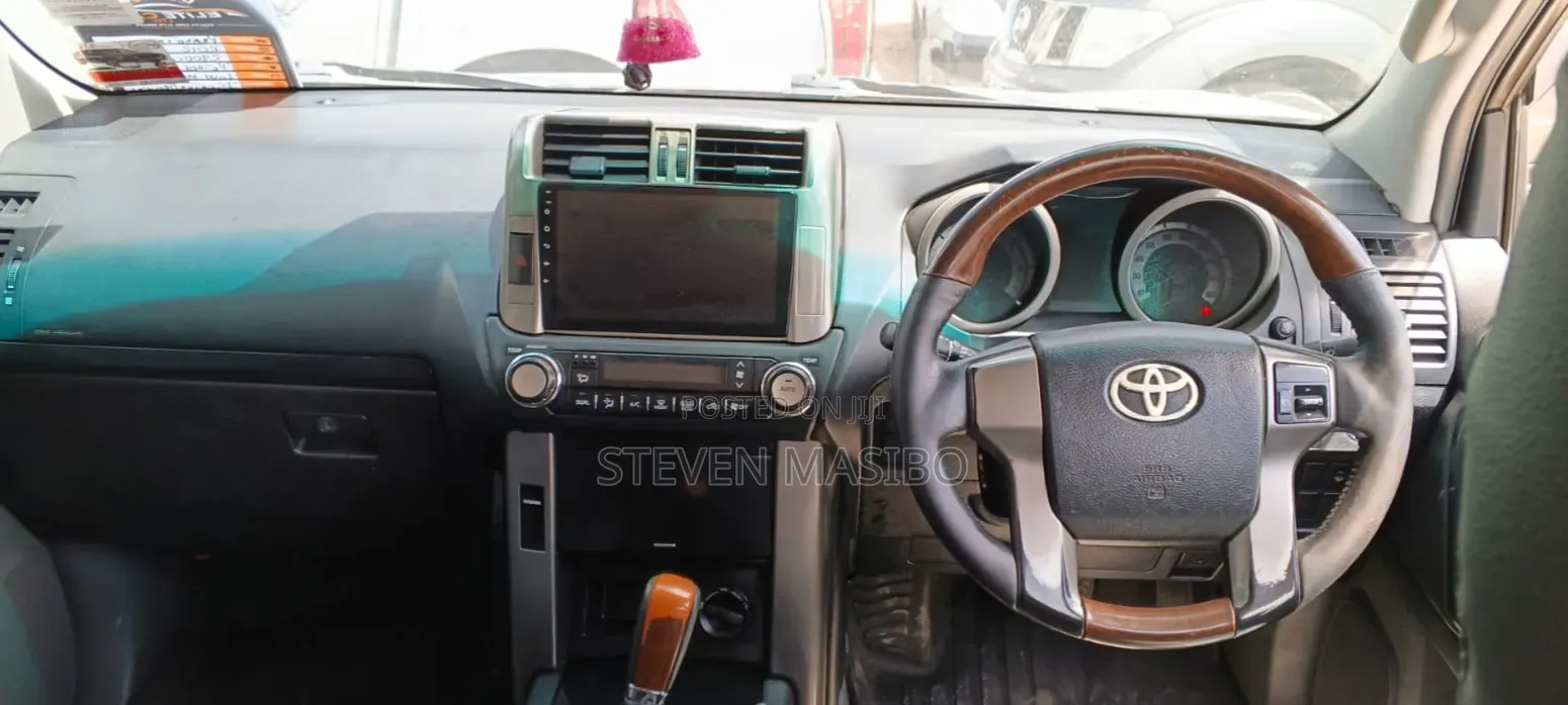 Toyota Land Cruiser Prado 2012 Silver