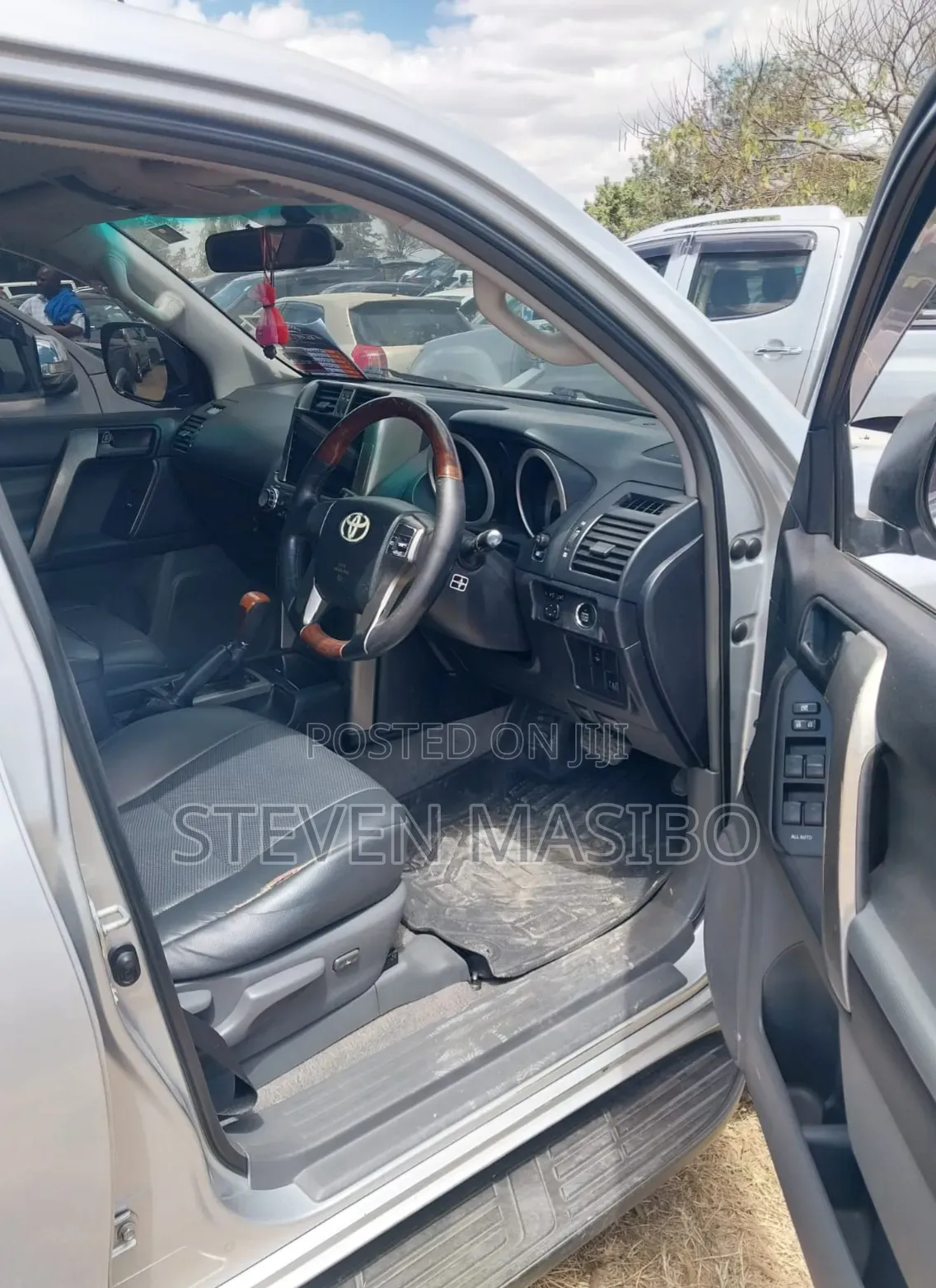 Toyota Land Cruiser Prado 2012 Silver