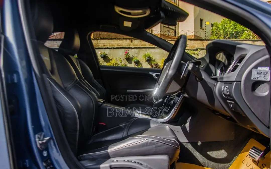 Volvo S60 T4 2014 Blue