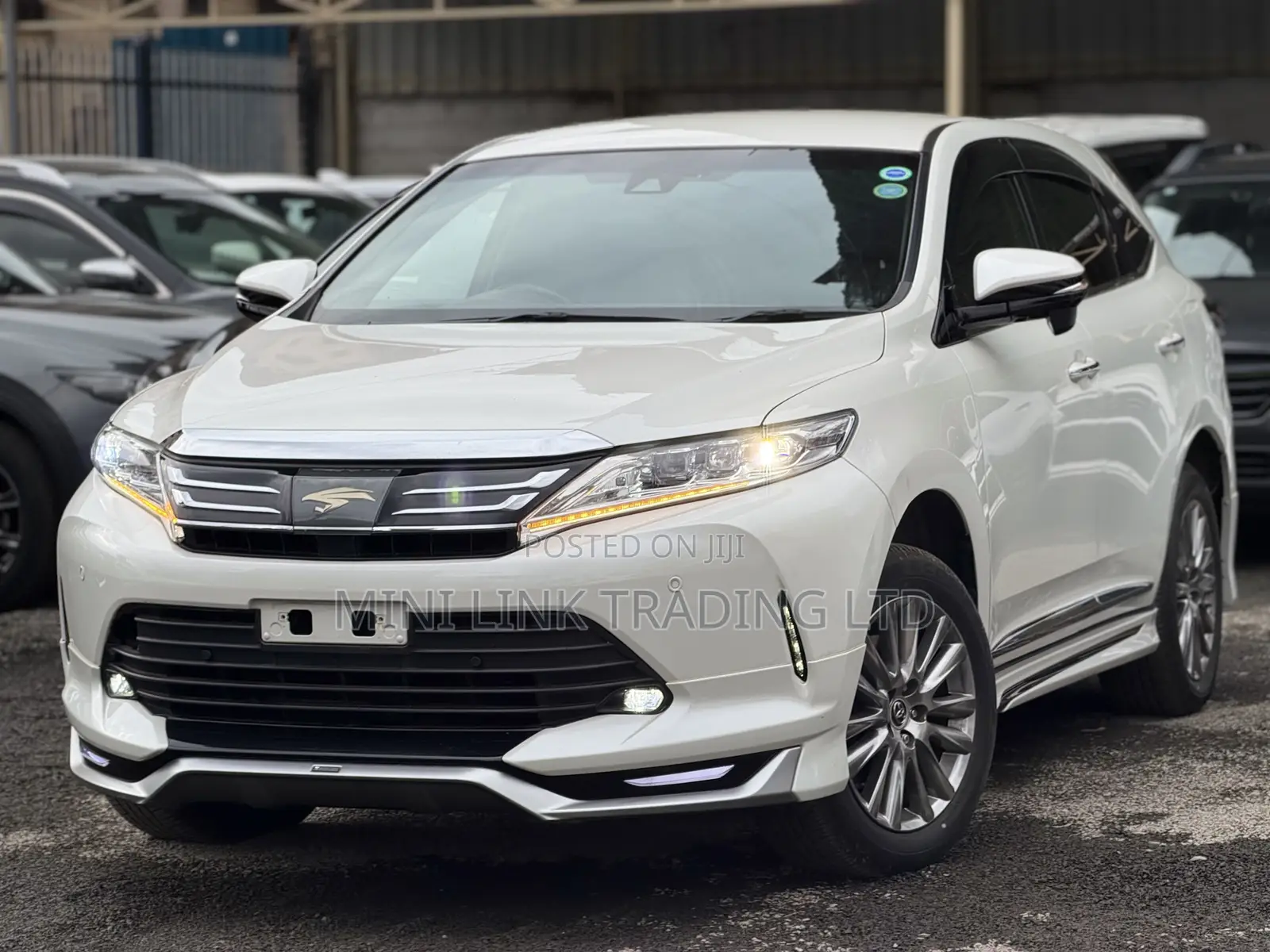 Toyota Harrier 2.0 2019 Pearl