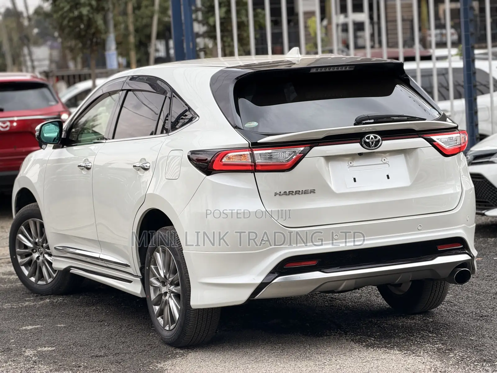Toyota Harrier 2.0 2019 Pearl
