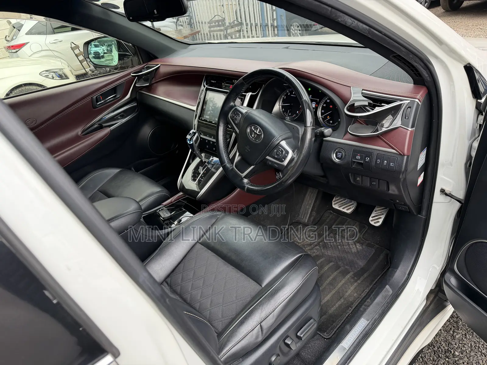 Toyota Harrier 2.0 2019 Pearl
