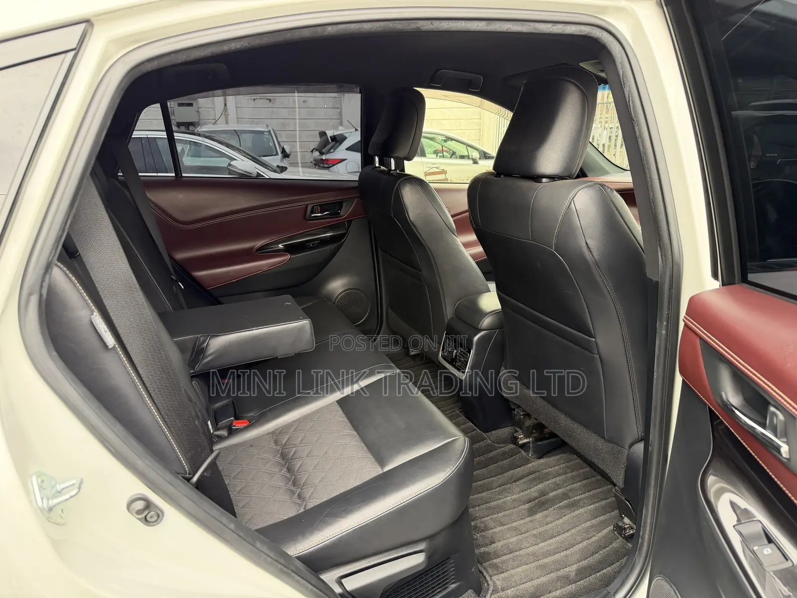 Toyota Harrier 2.0 2019 Pearl