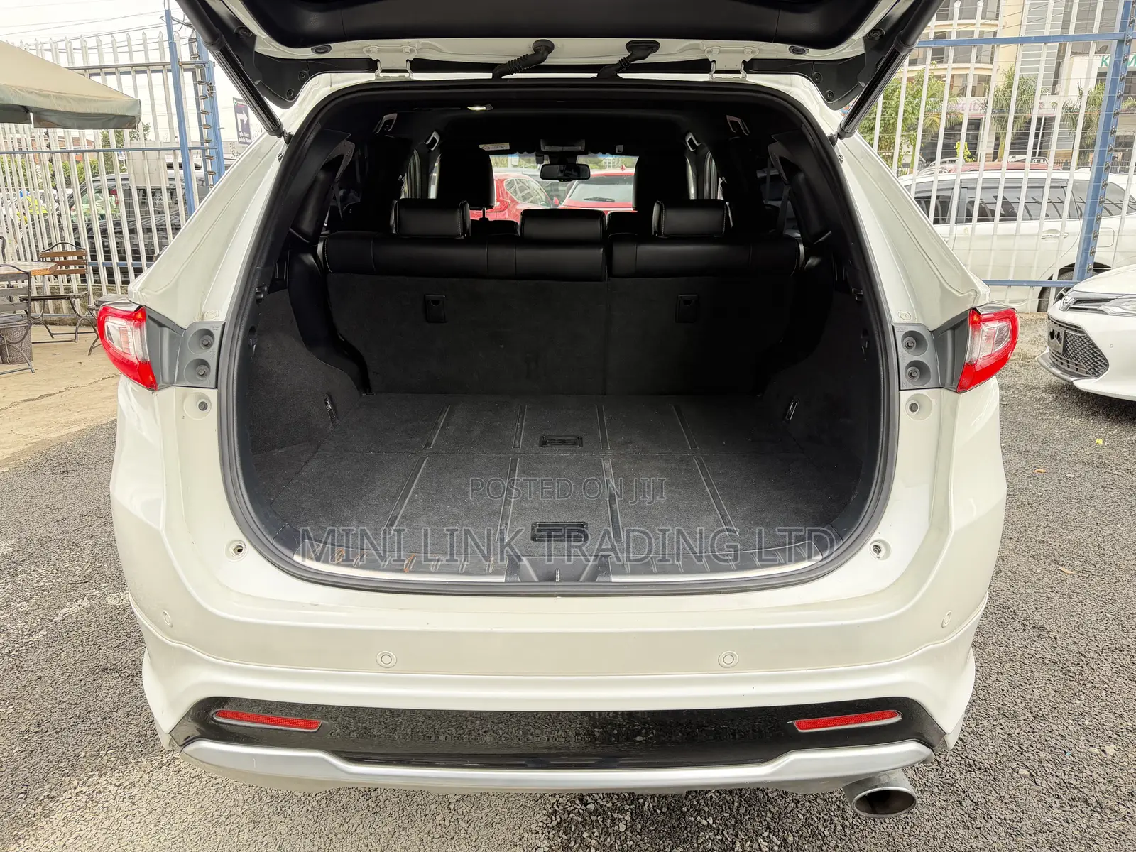Toyota Harrier 2.0 2019 Pearl