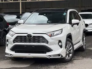 Toyota RAV4 Limited AWD 2020 White