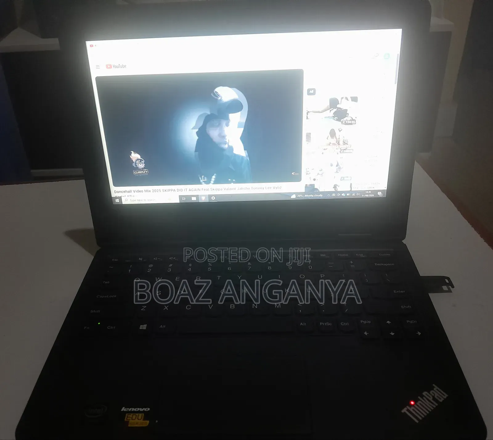 Laptop Lenovo Yoga 11e 4GB Intel Celeron HDD+SSD 350GB
