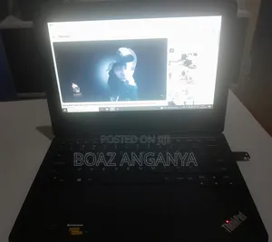 Laptop Lenovo Yoga 11e 4GB Intel Celeron HDD+SSD 350GB