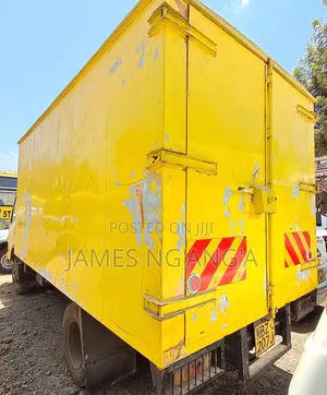 Mitsubishi  Canter Fe84