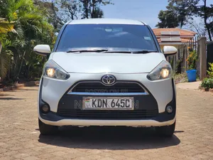 Toyota Sienta 2016 White