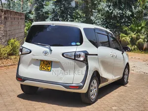 Toyota Sienta 2016 White