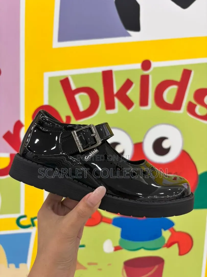 Crab Kids School Shoes, for Boys and Girls. Size 25-42.