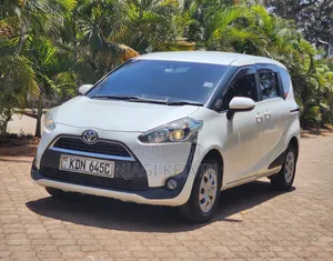 Toyota Sienta 2016 White