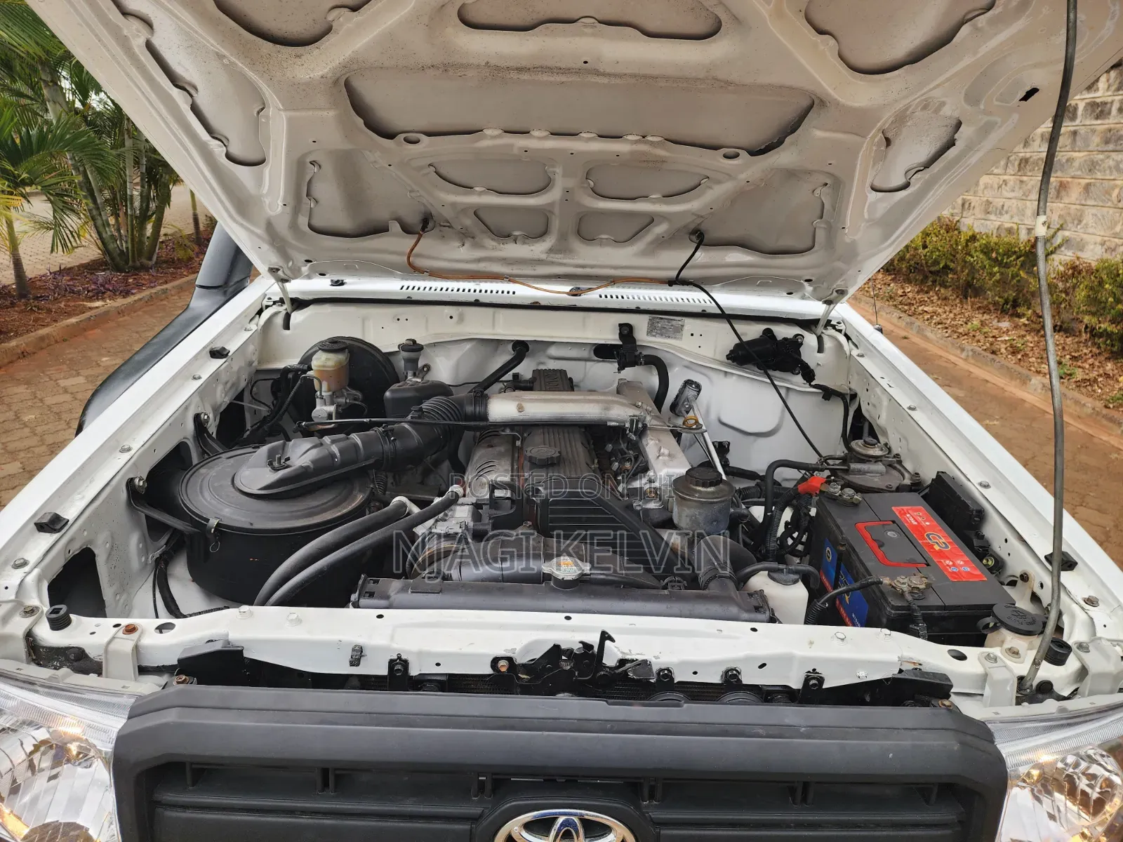 Toyota Land Cruiser 2013 White