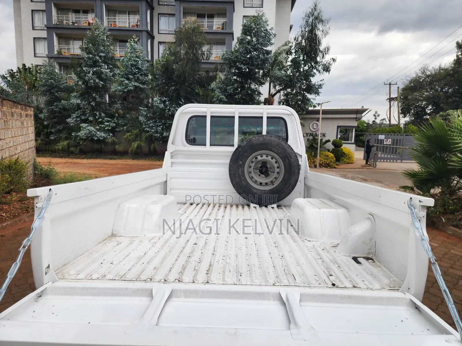 Toyota Land Cruiser 2013 White