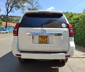 Toyota Land Cruiser Prado 2011 White