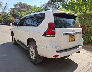 Toyota Land Cruiser Prado 2011 White