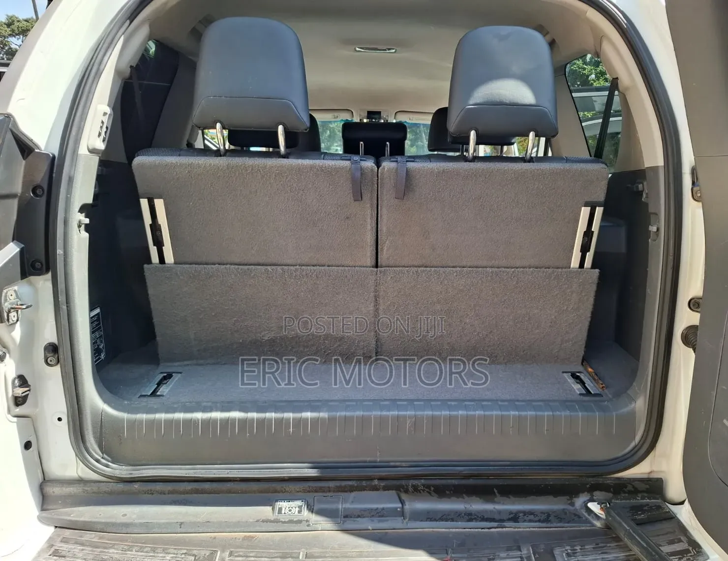 Toyota Land Cruiser Prado 2011 White