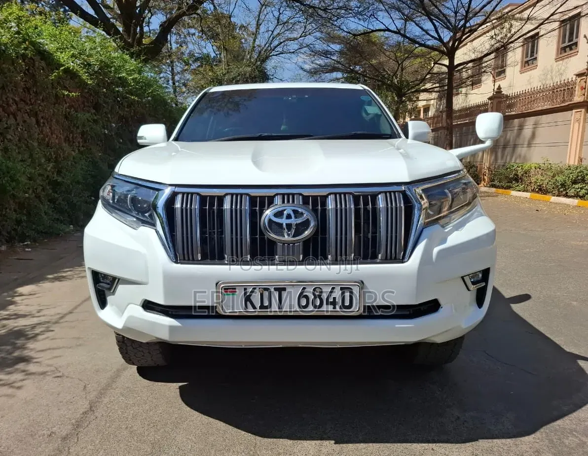Toyota Land Cruiser Prado 2011 White