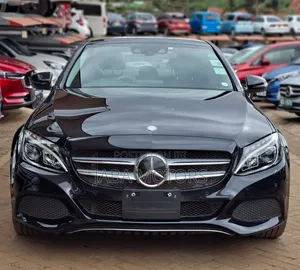Mercedes-Benz C180 2016 Black