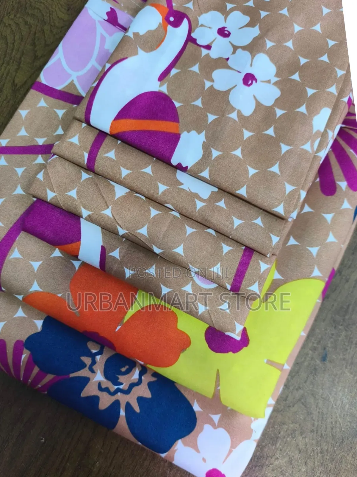 Cotton Flat Bedsheet Set 2 Sheets + 4 Pillow Cases