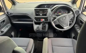 Toyota Voxy X 2WD 8-Seater 2019 White