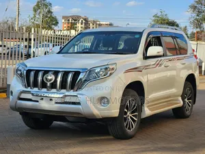 Toyota Land Cruiser Prado 2017 White