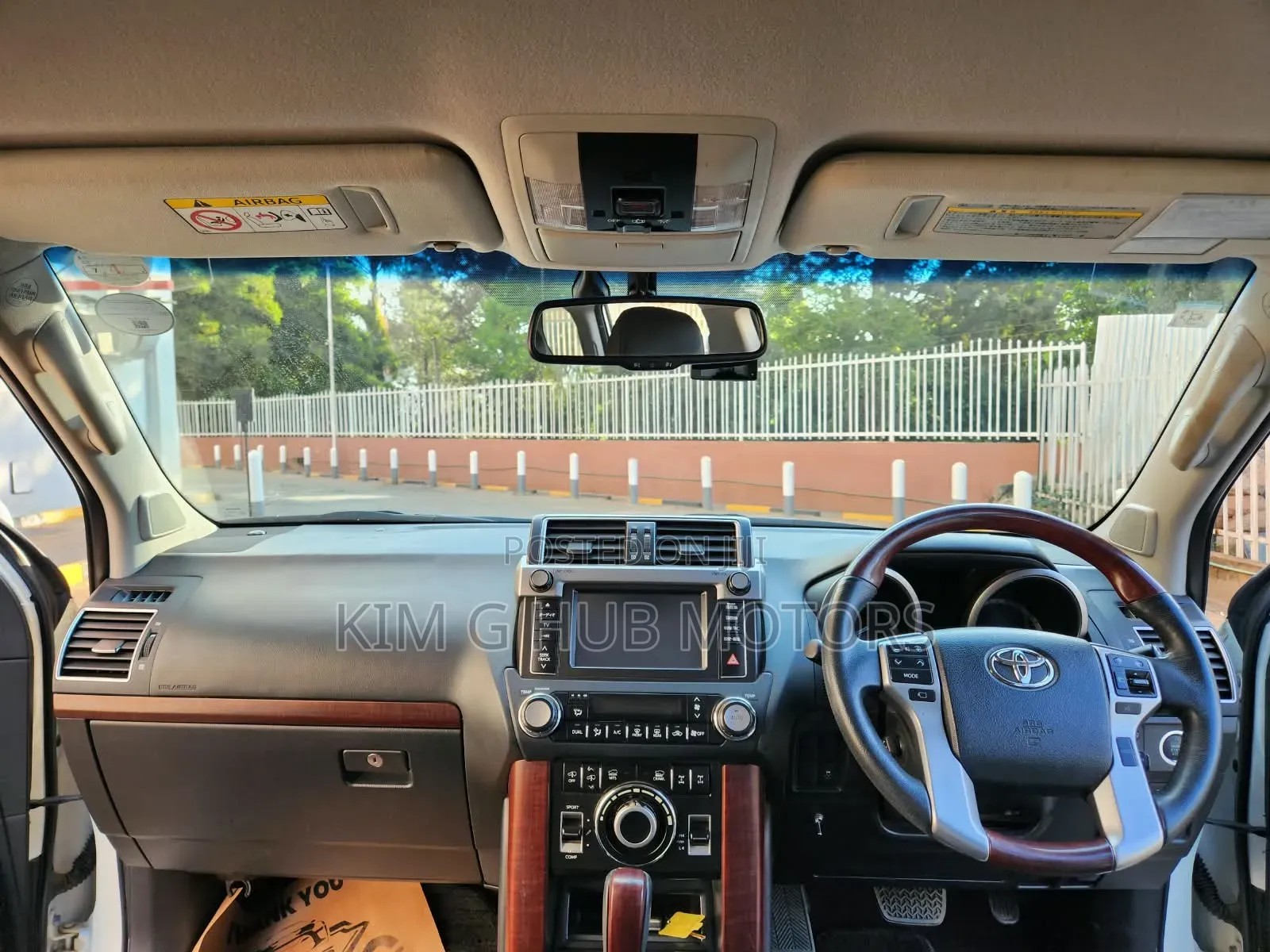 Toyota Land Cruiser Prado 2017 White