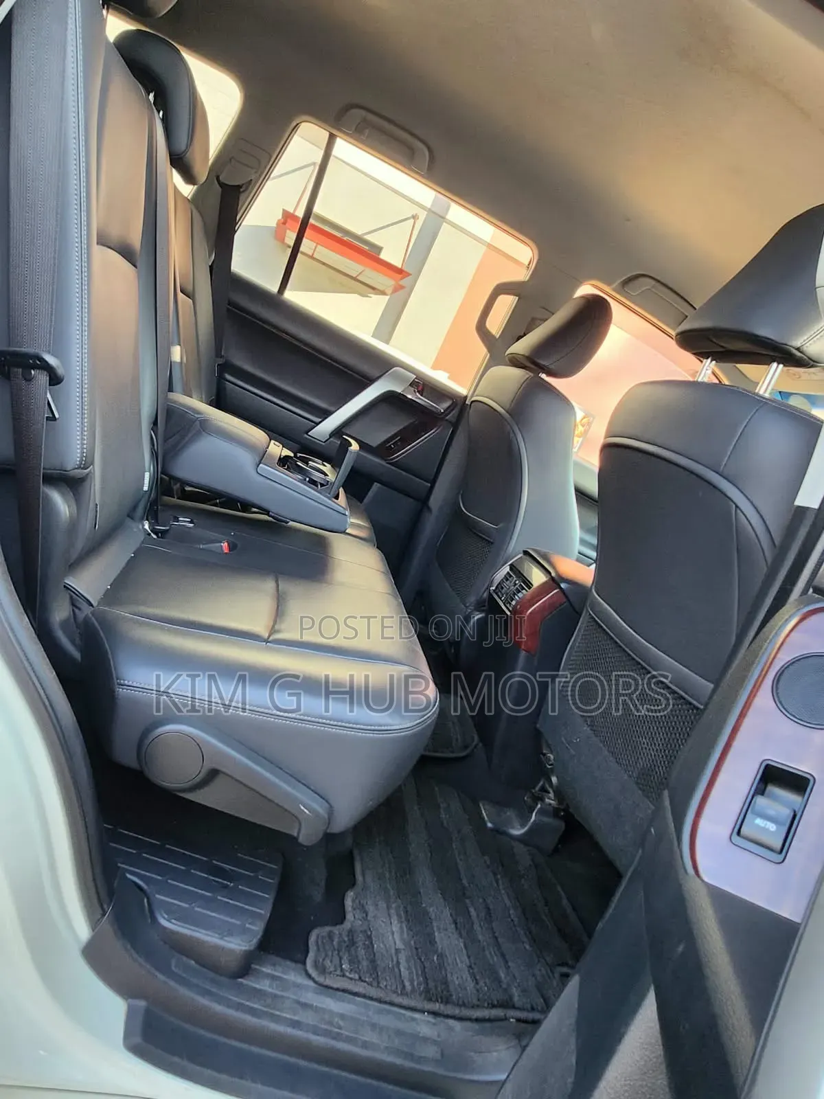 Toyota Land Cruiser Prado 2017 White