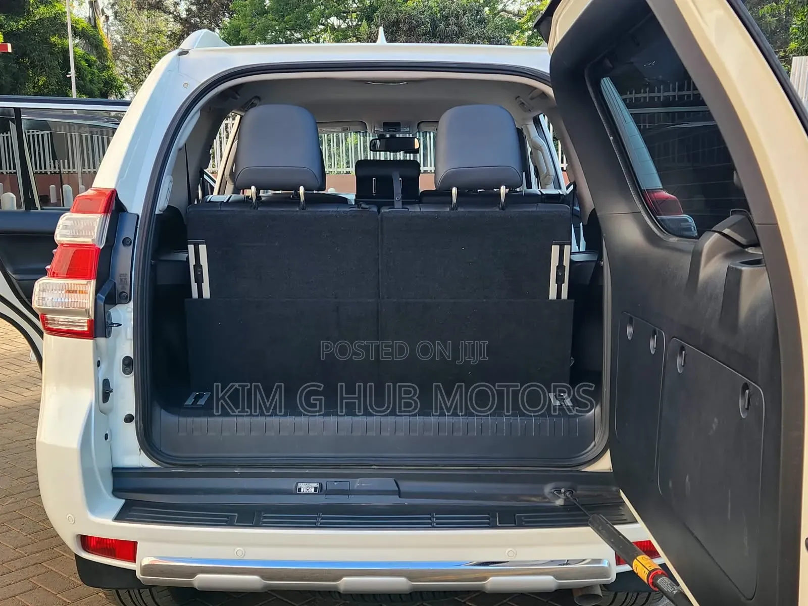 Toyota Land Cruiser Prado 2017 White