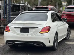 Mercedes-Benz C200 2019 Pearl